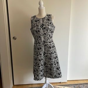 Classiques entier size 12 fit and flare dress - sleeveless sirf pockets.